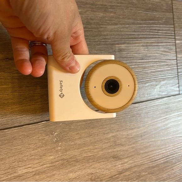 Safety 1ˢᵗ WiFi Baby Monitor - Picture 2 of 4